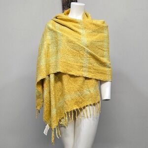 Gap Cozy Boucle Blanket Shawl Wrap Scarf One Size Plaid Soft Oversized Warm Soft